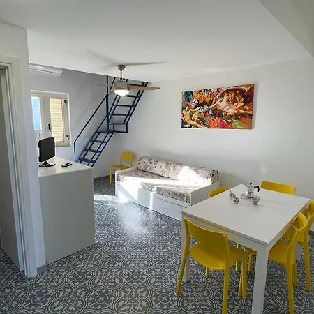Casa vacanze Trilocali Sul Mare *